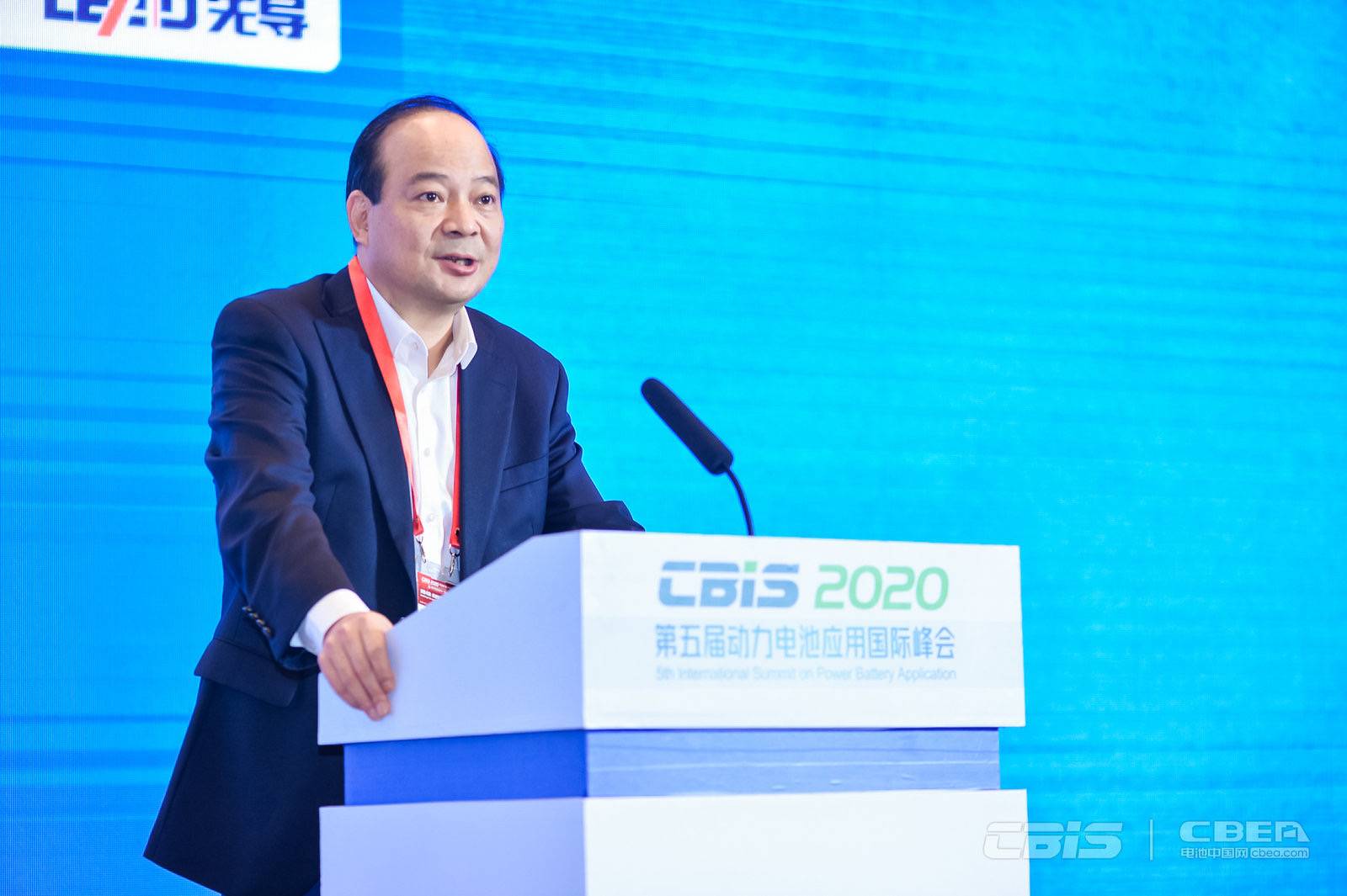 曾毓群建议：电池企业出海要有序竞争