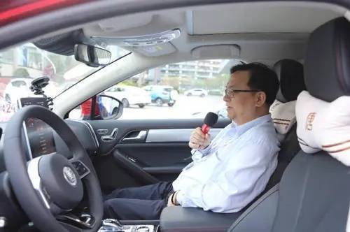 曾毓群建议：电池企业出海要有序竞争