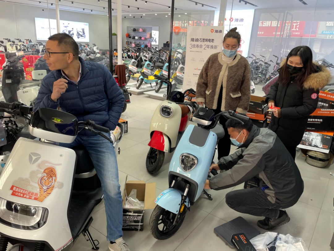 雅迪辟谣：暂时不造四轮电动车！