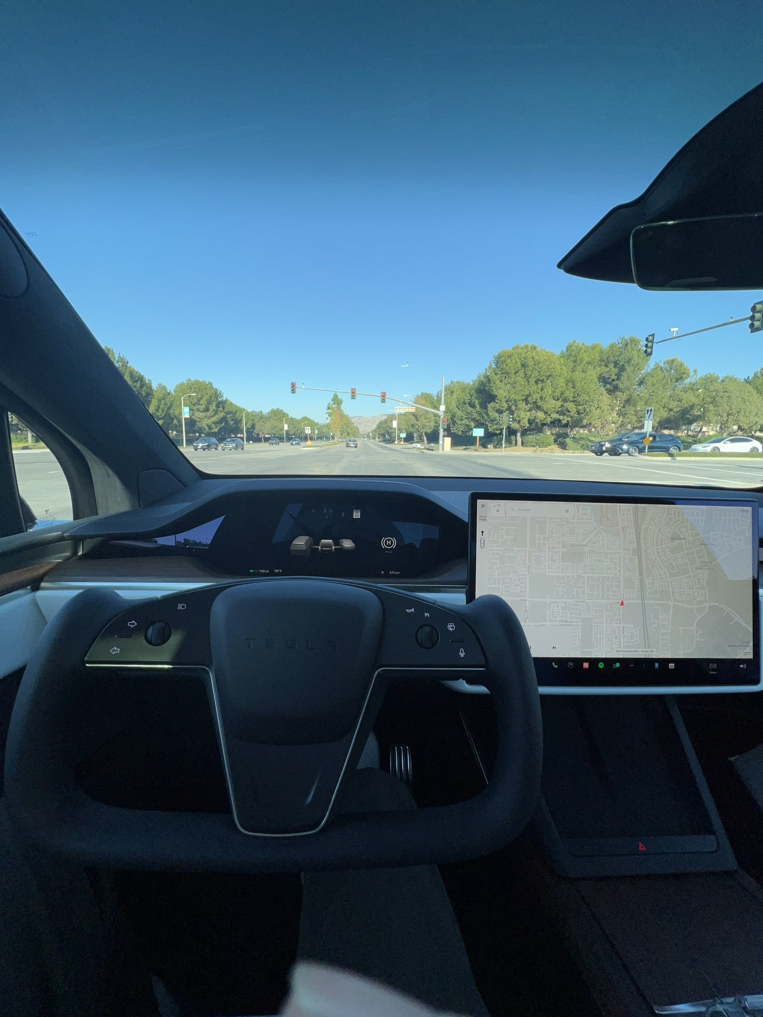 小米SU7二排腿部被质疑空间小 雷军：比特斯拉Model S、标轴宝马5大！