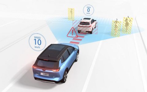 李想：苹果放弃造车，选择人工智能是绝对正确的战略选择，时间点也合适