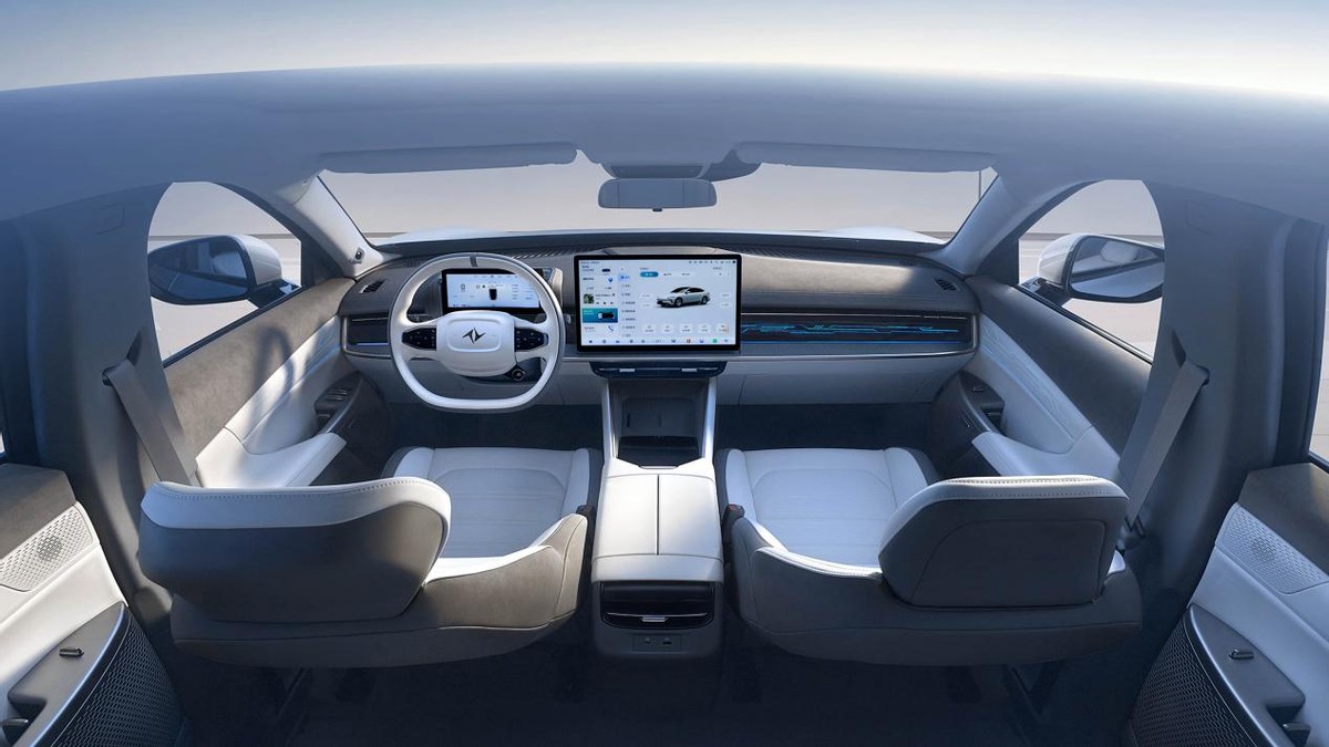 北京车展首发 东风奕派eπ008预告图